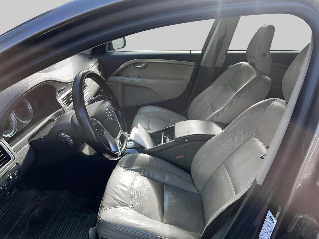 Volvo V70 vaihtoauto