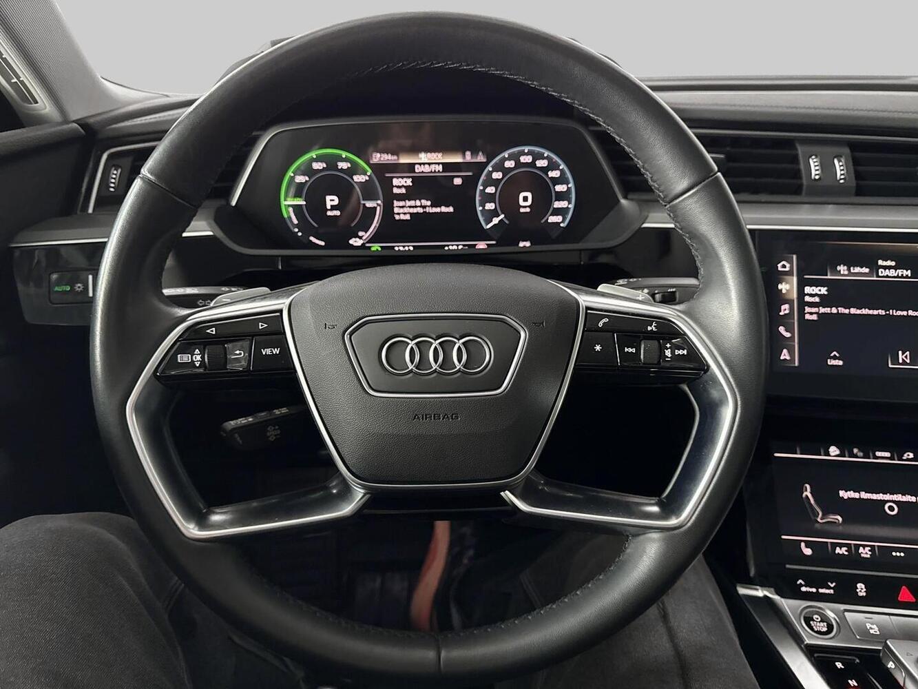 Audi e-tron vaihtoauto