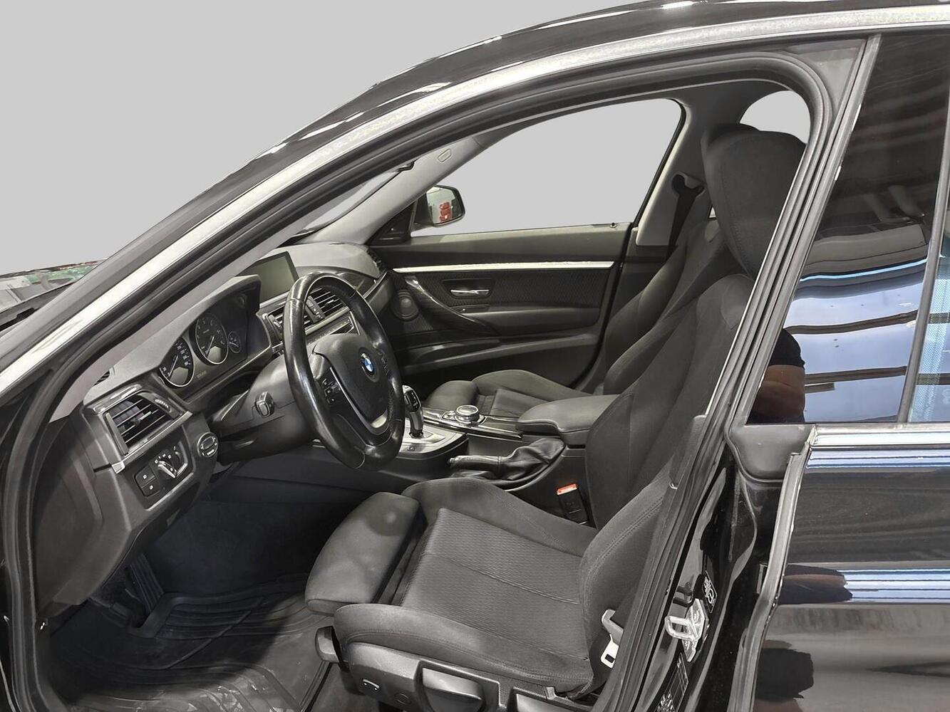 BMW 320 vaihtoauto