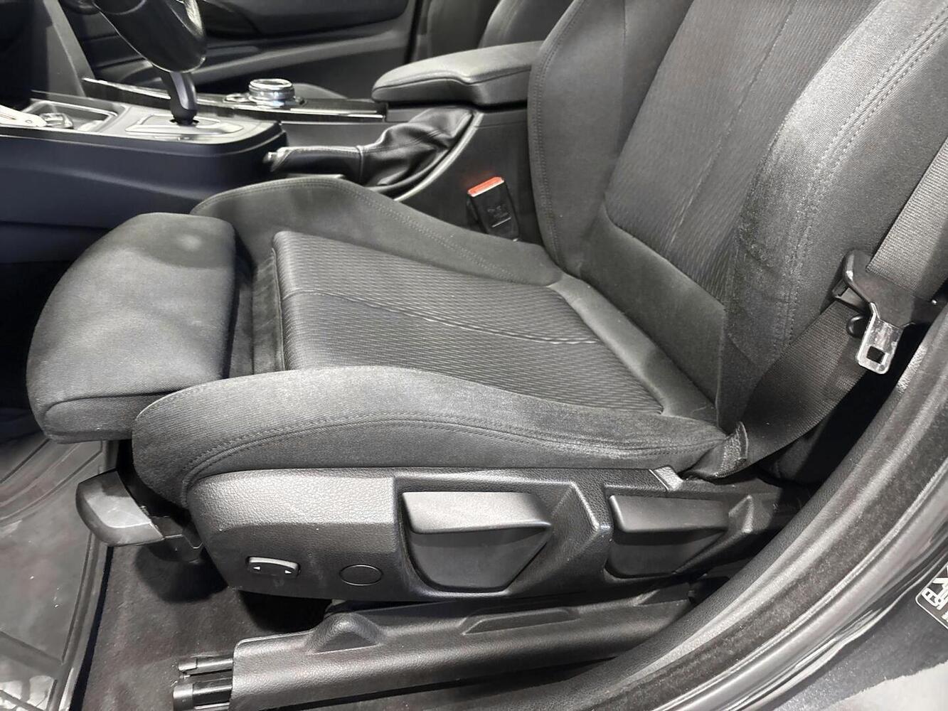 BMW 320 vaihtoauto