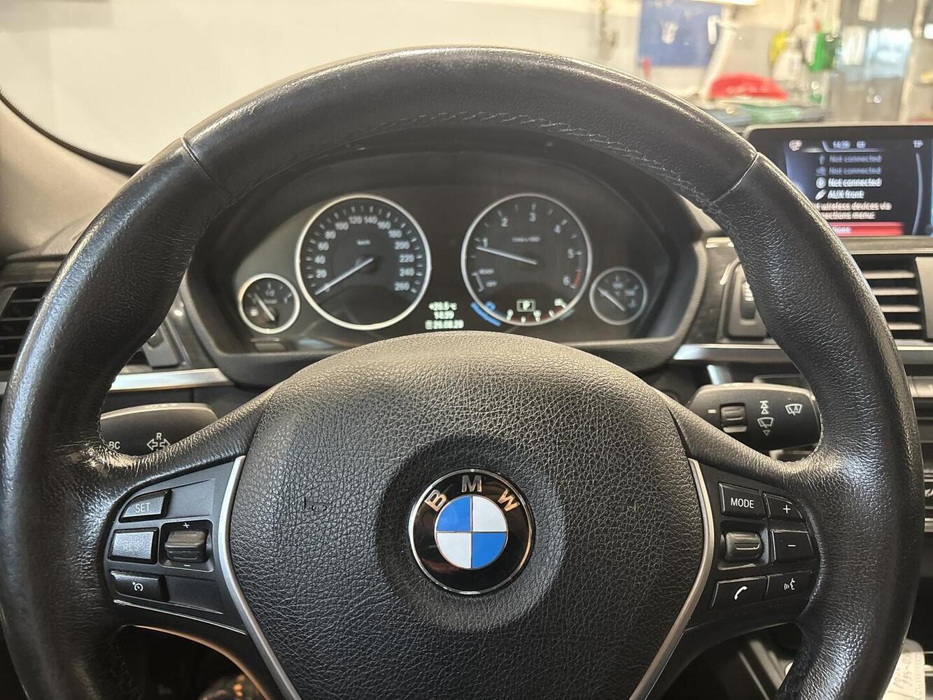 BMW 320 vaihtoauto