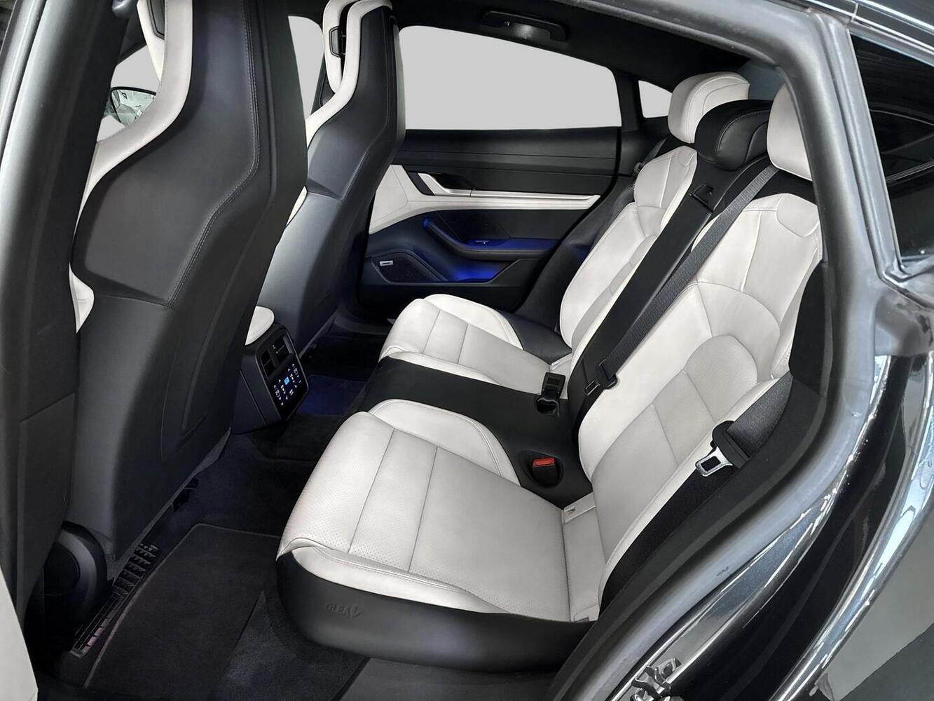 Porsche Taycan vaihtoauto