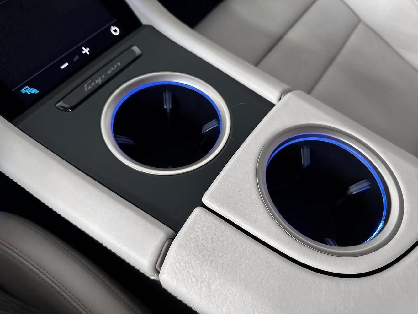 Porsche Taycan vaihtoauto
