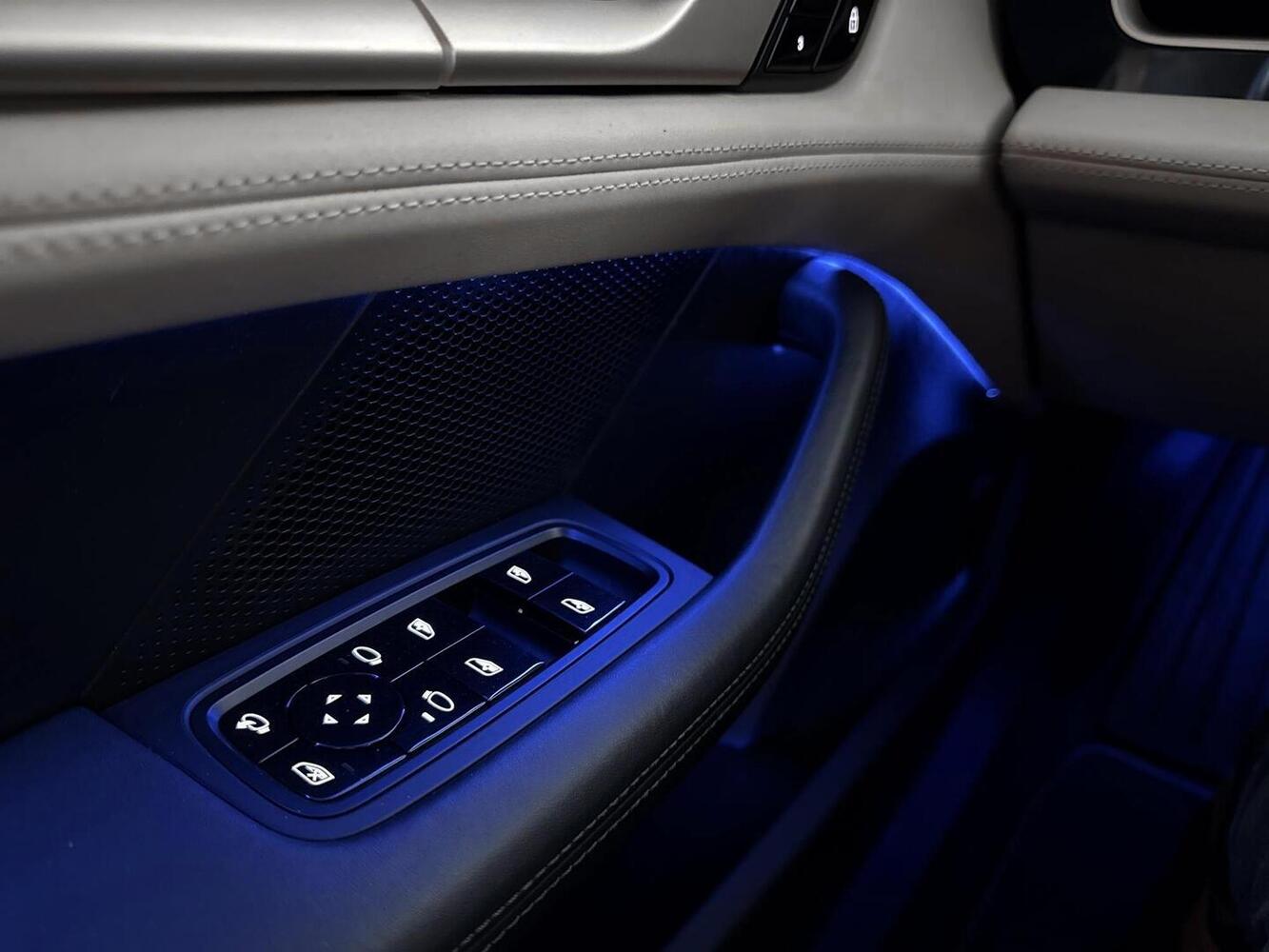 Porsche Taycan vaihtoauto