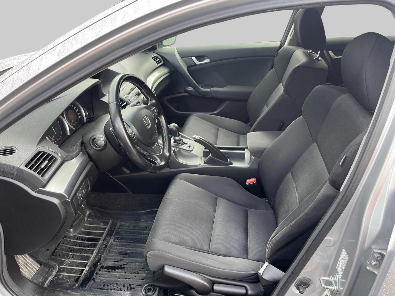 Honda Accord vaihtoauto