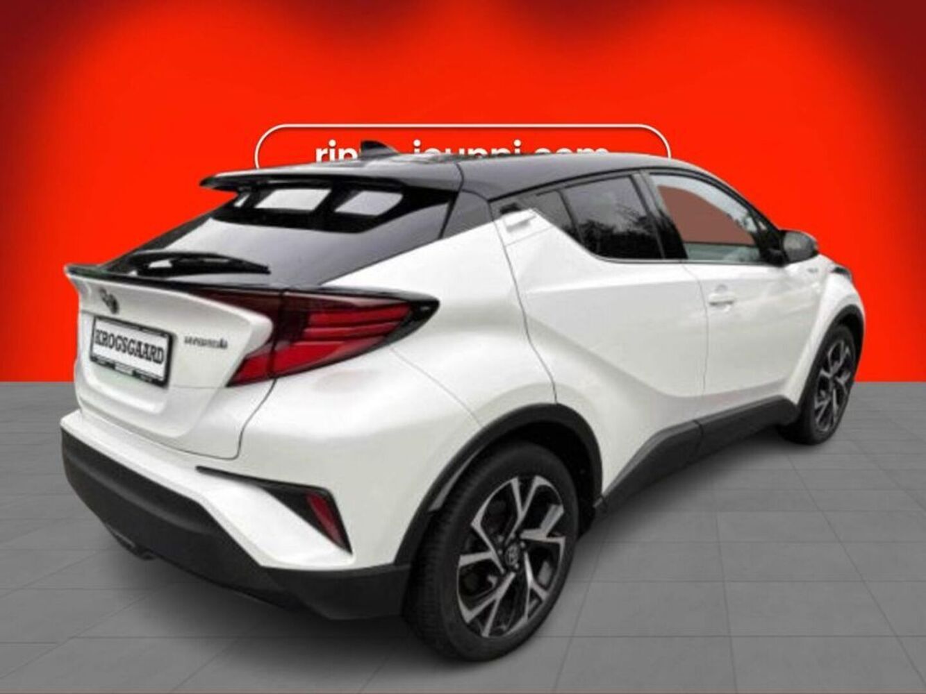 Toyota C-HR vaihtoauto