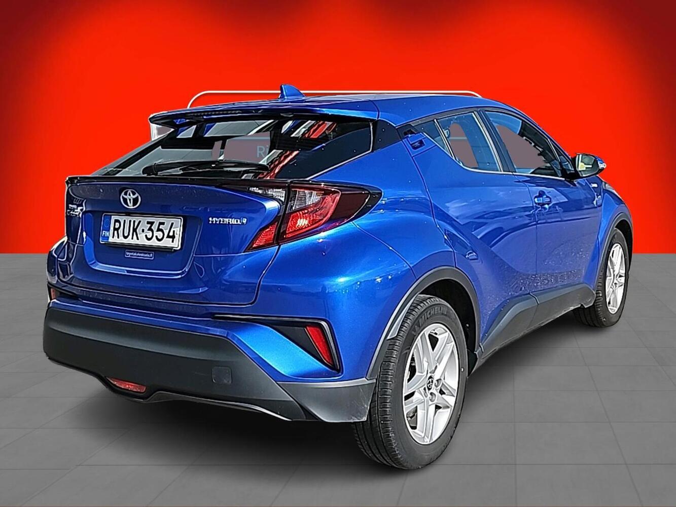 Toyota C-HR vaihtoauto