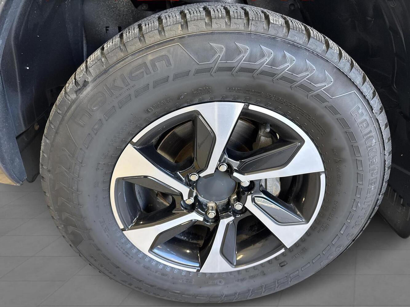 Toyota Hilux vaihtoauto