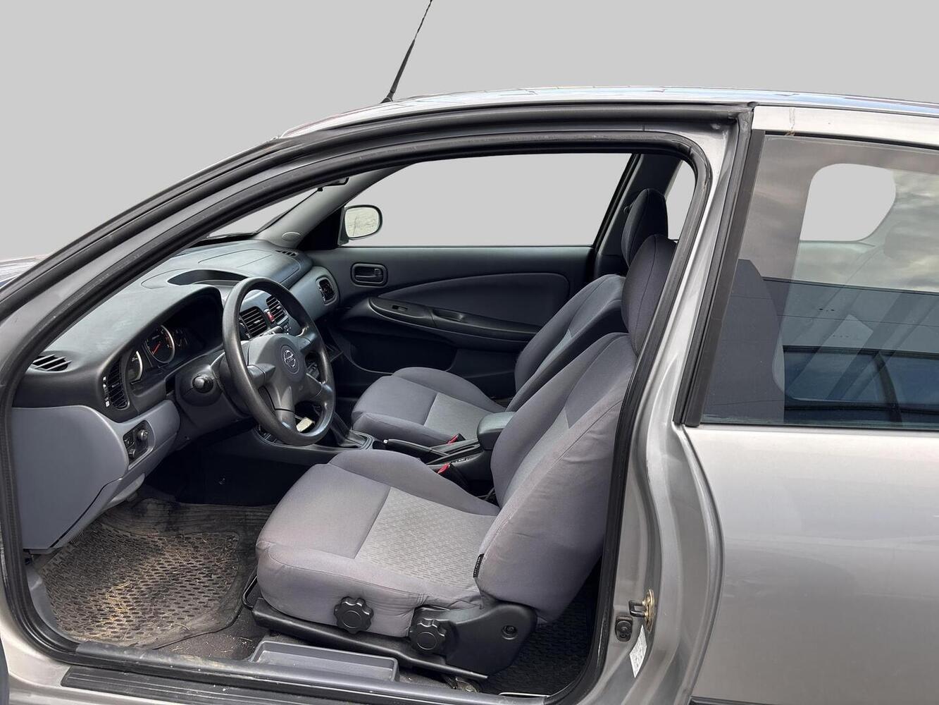 Nissan Almera vaihtoauto