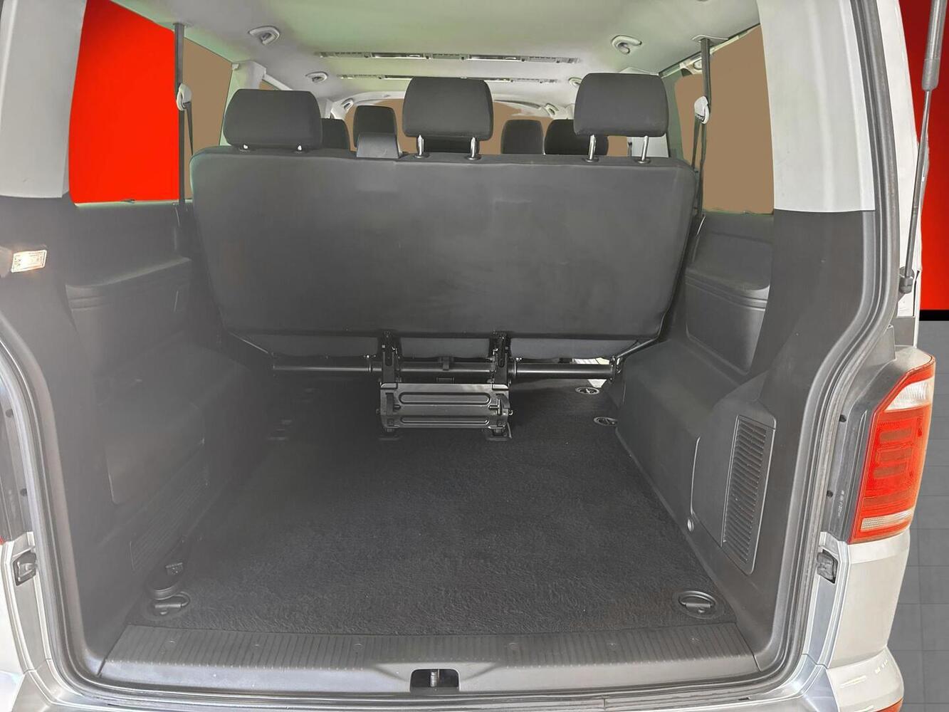 Volkswagen Caravelle vaihtoauto