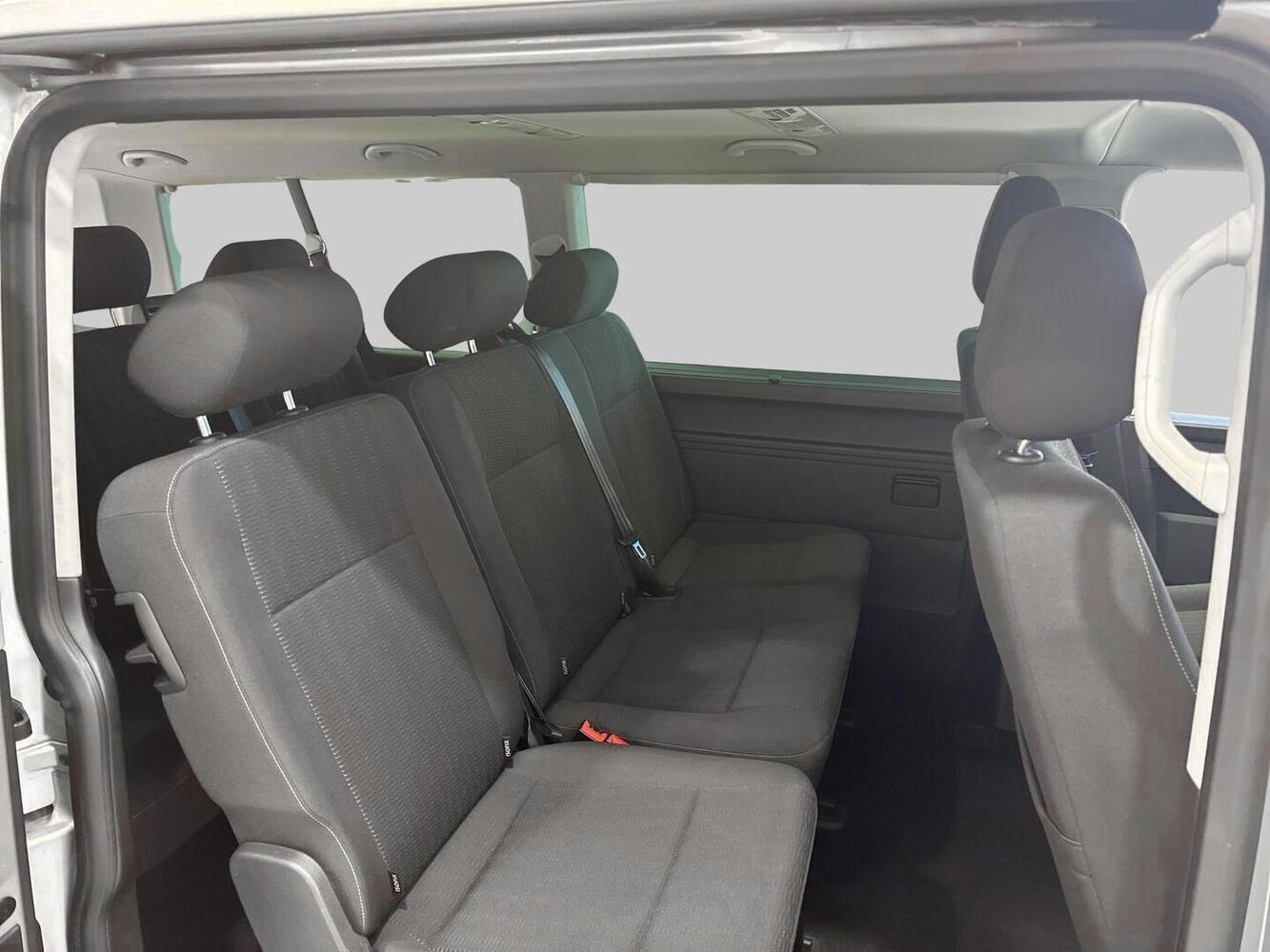 Volkswagen Caravelle vaihtoauto