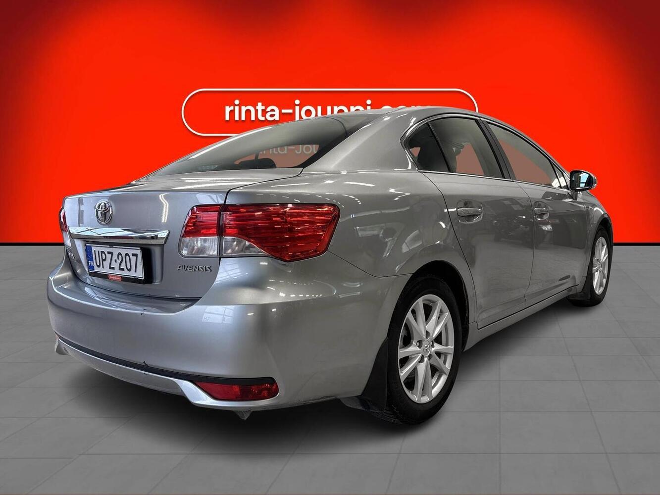 Toyota Avensis vaihtoauto