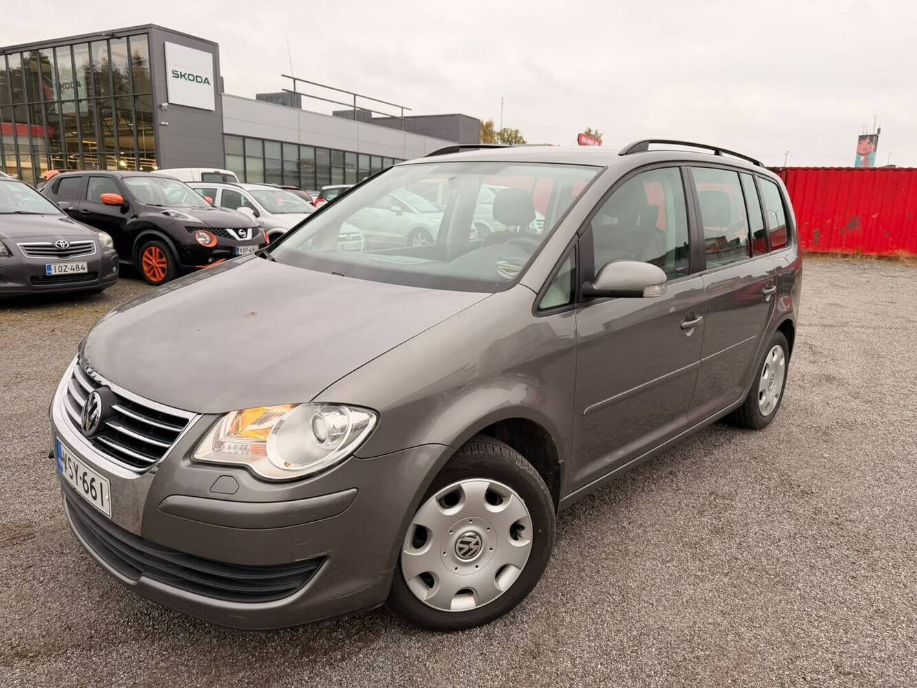 Volkswagen Touran vaihtoauto