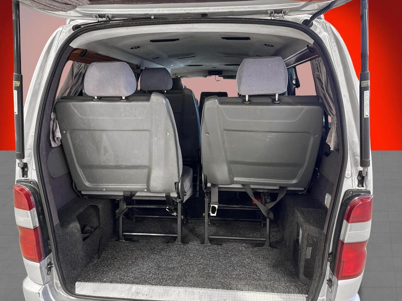 Toyota Hiace vaihtoauto
