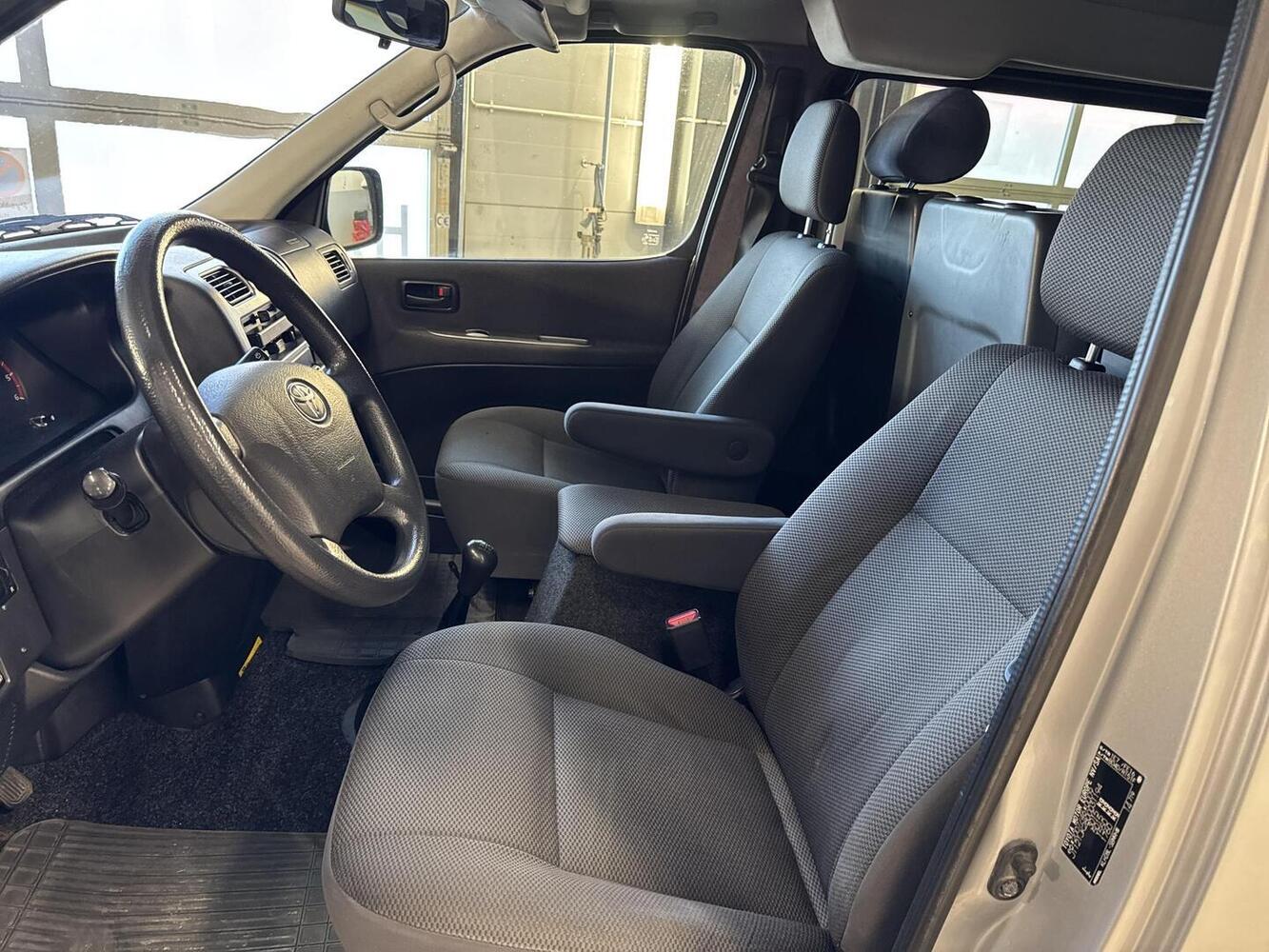 Toyota Hiace vaihtoauto