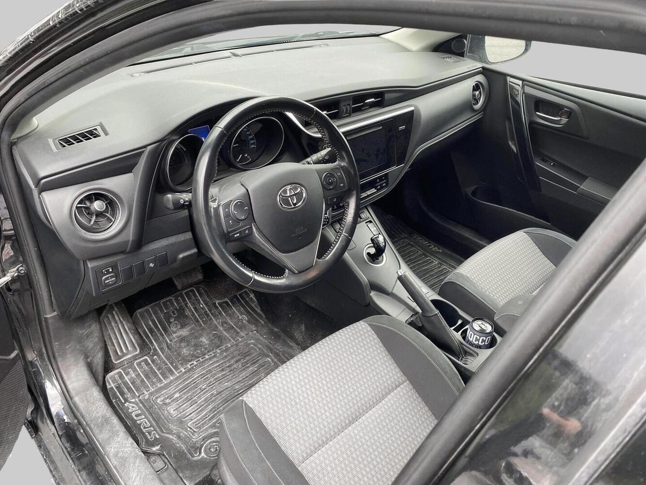 Toyota Auris vaihtoauto