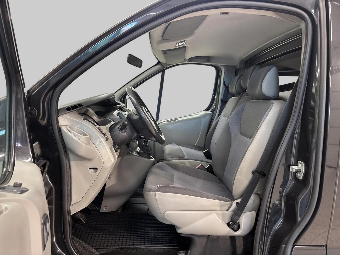 Opel Vivaro vaihtoauto