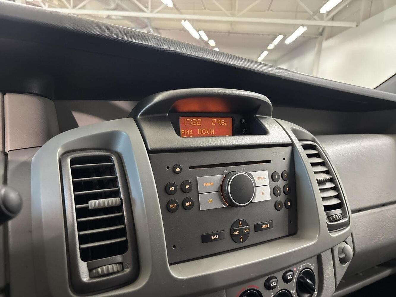Opel Vivaro vaihtoauto