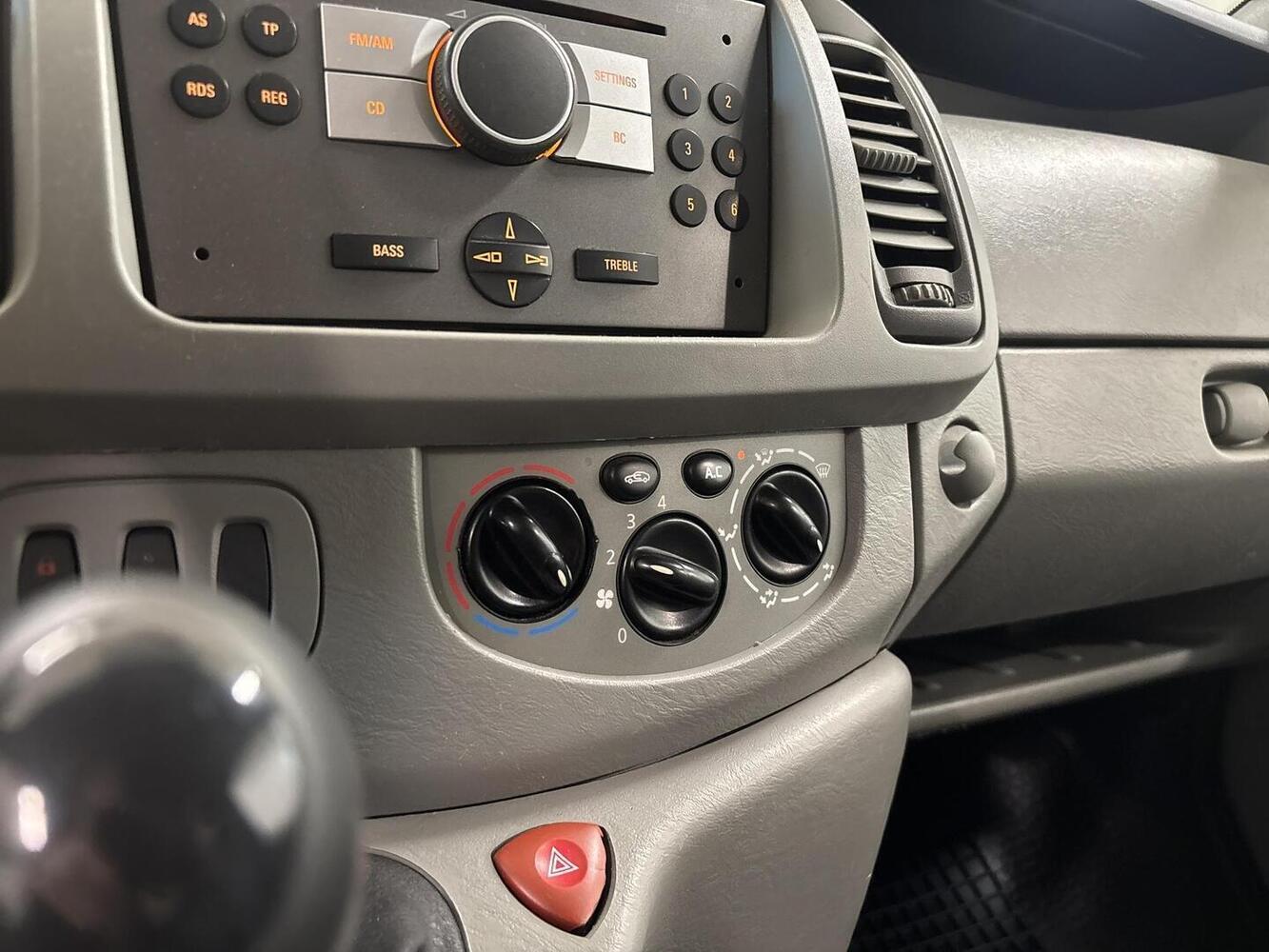 Opel Vivaro vaihtoauto