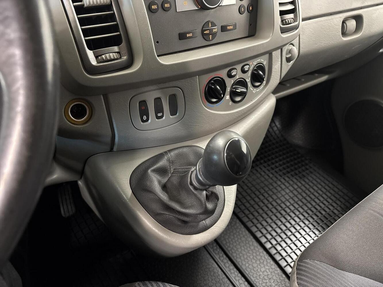 Opel Vivaro vaihtoauto