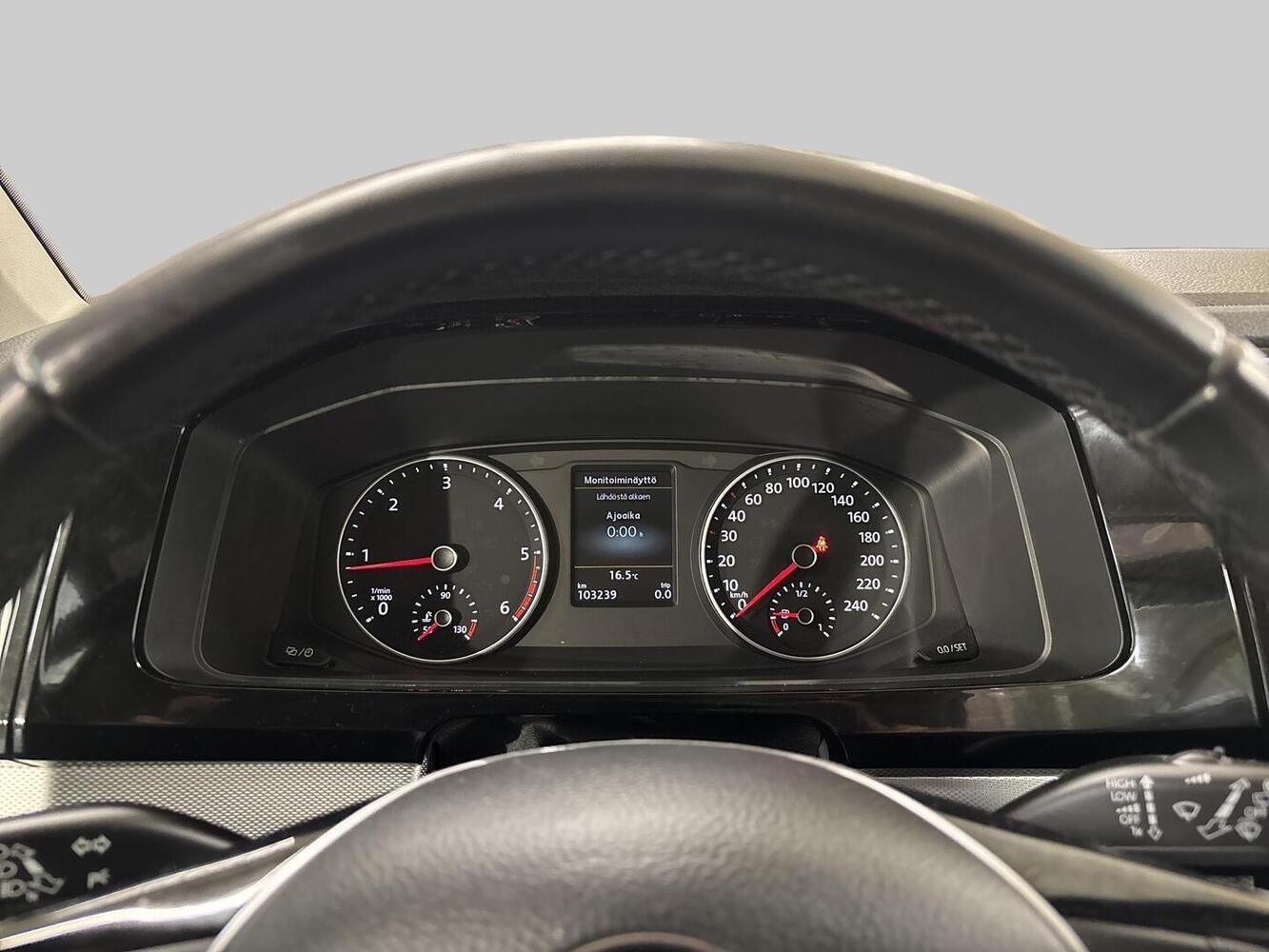 Volkswagen Multivan vaihtoauto