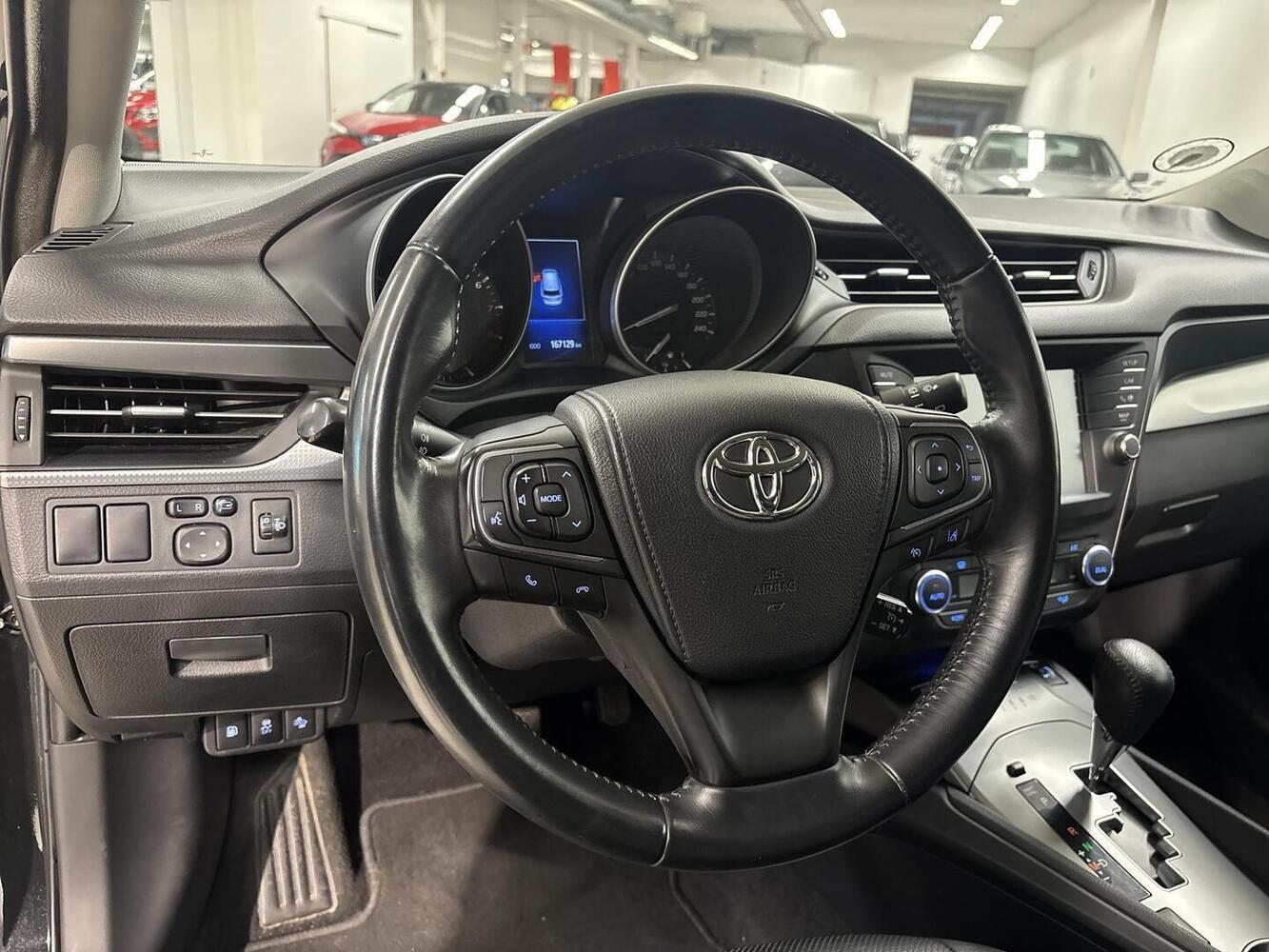 Toyota Avensis vaihtoauto