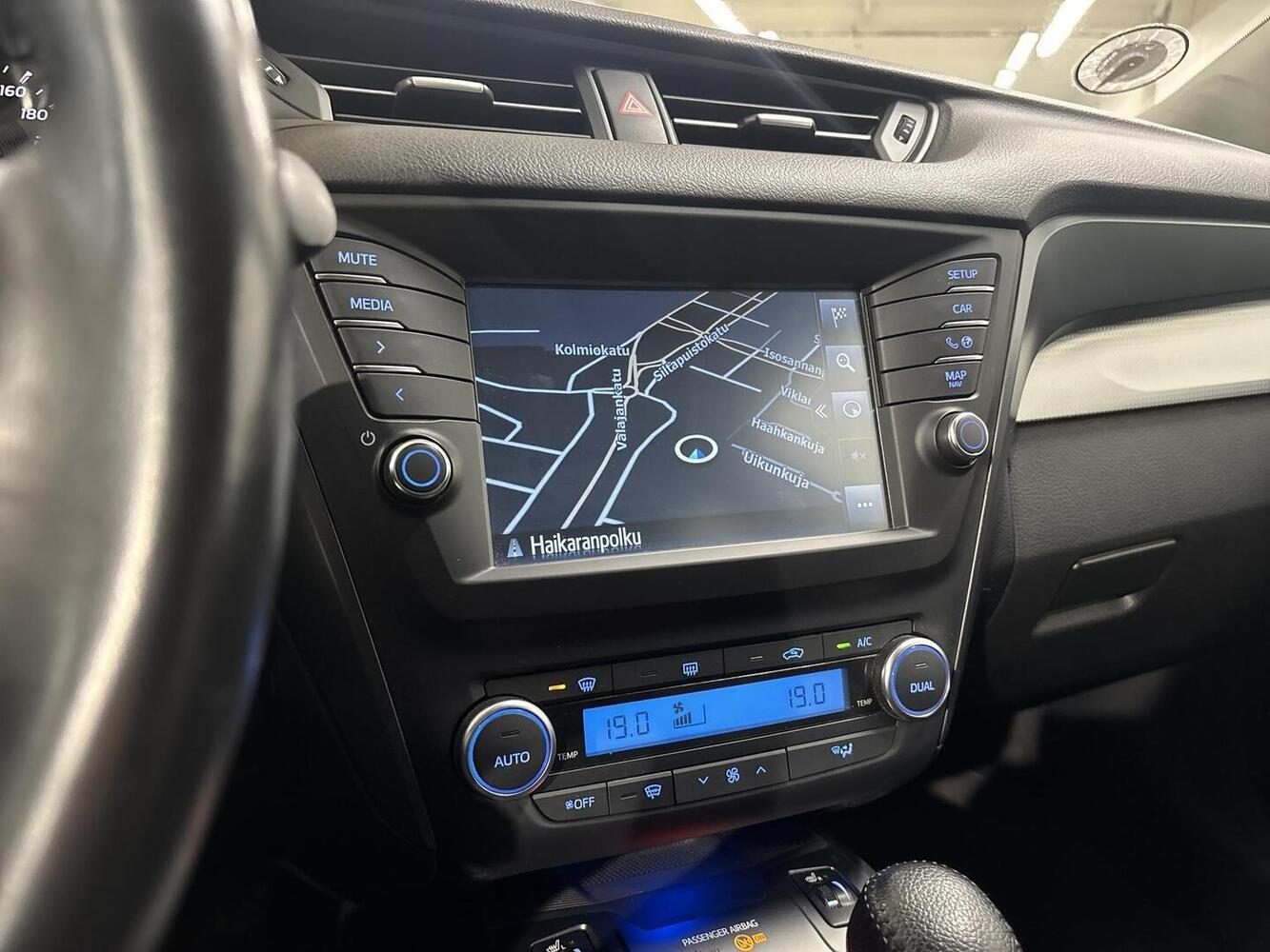 Toyota Avensis vaihtoauto
