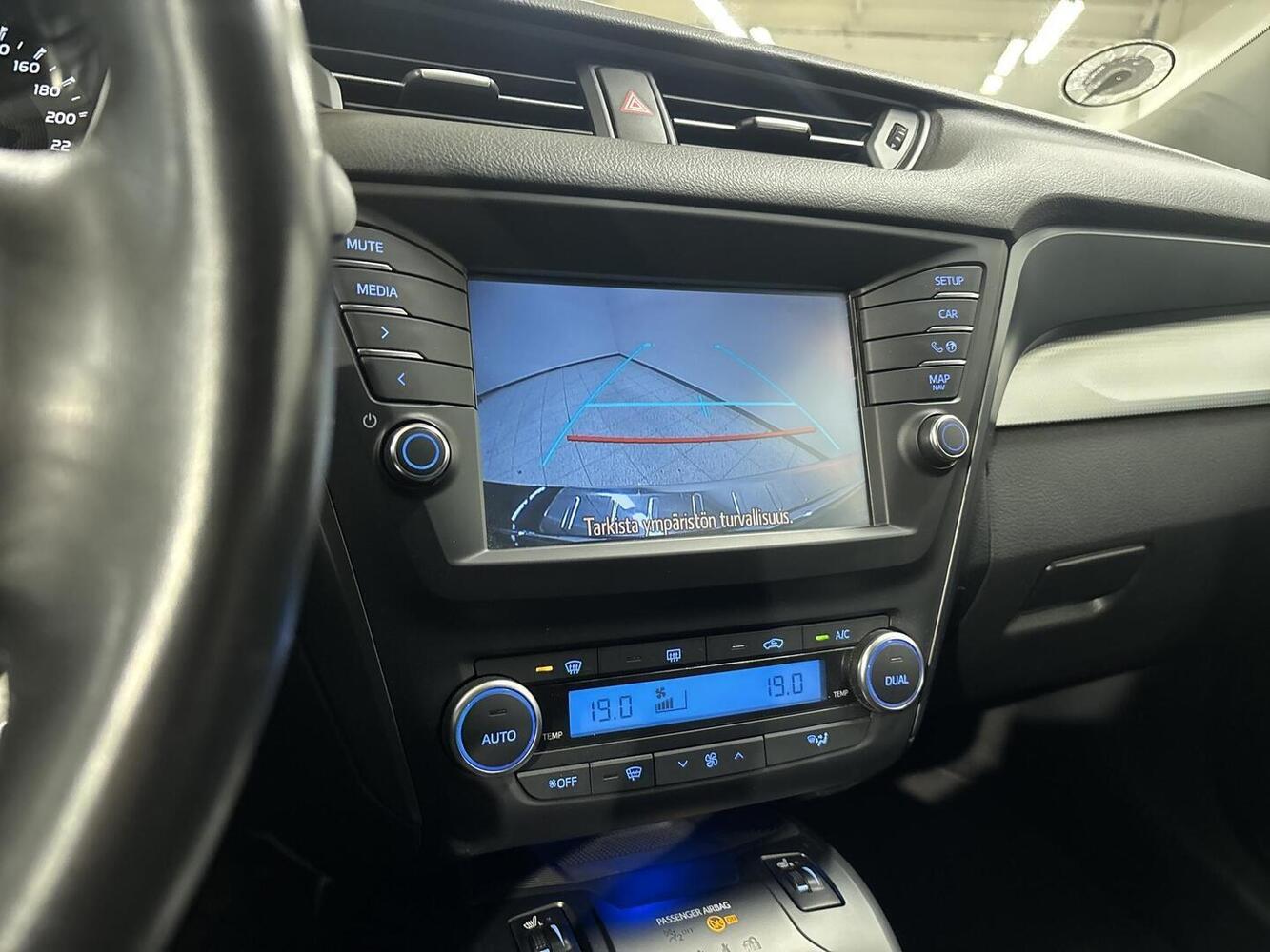 Toyota Avensis vaihtoauto