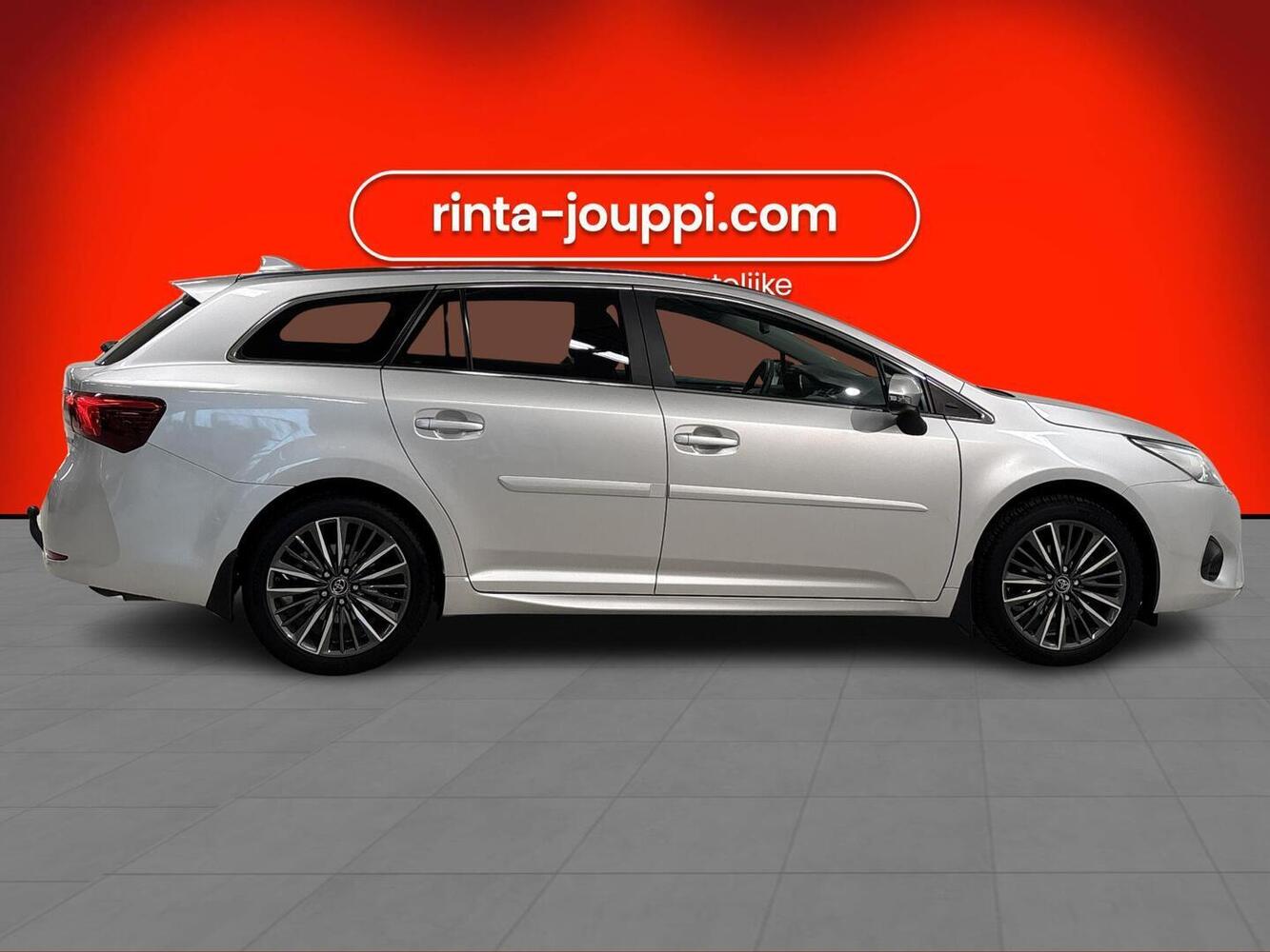 Toyota Avensis vaihtoauto