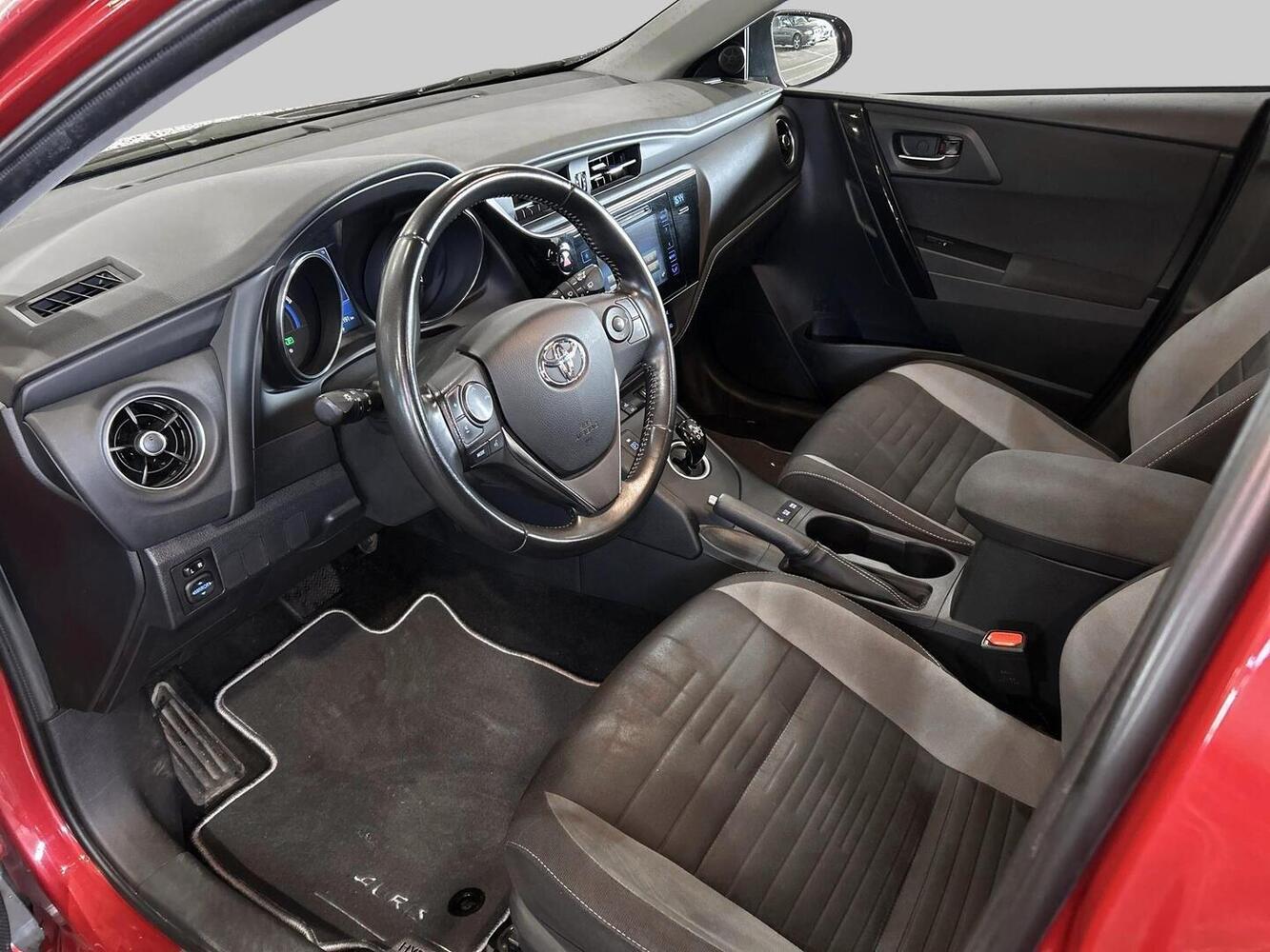 Toyota Auris vaihtoauto