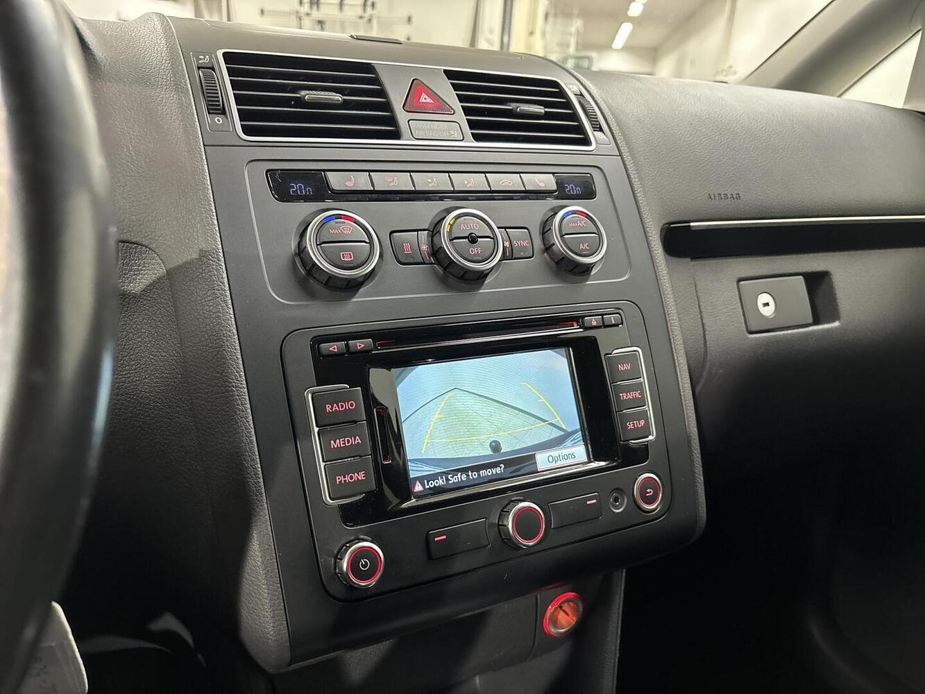 Volkswagen Touran vaihtoauto