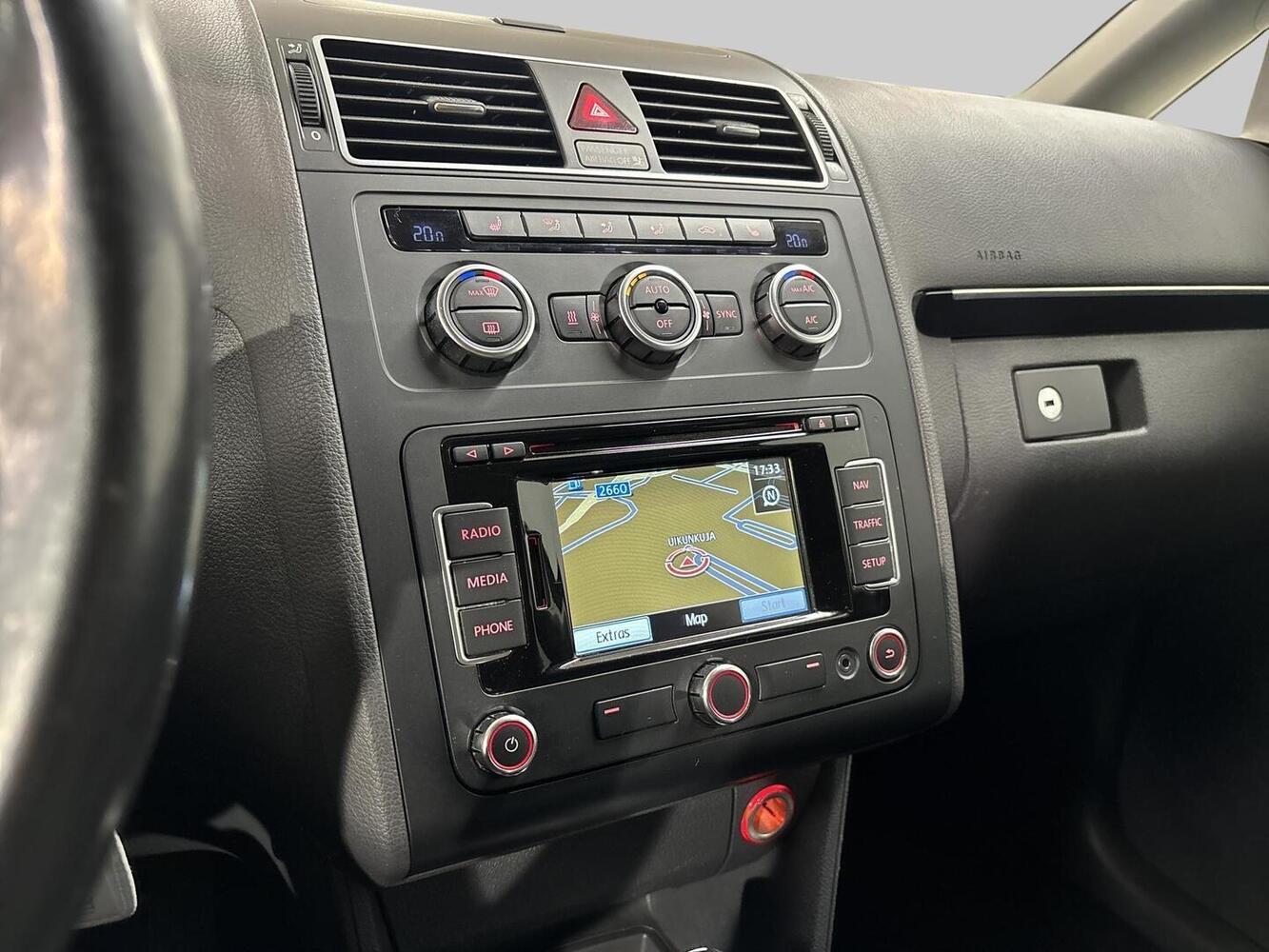 Volkswagen Touran vaihtoauto