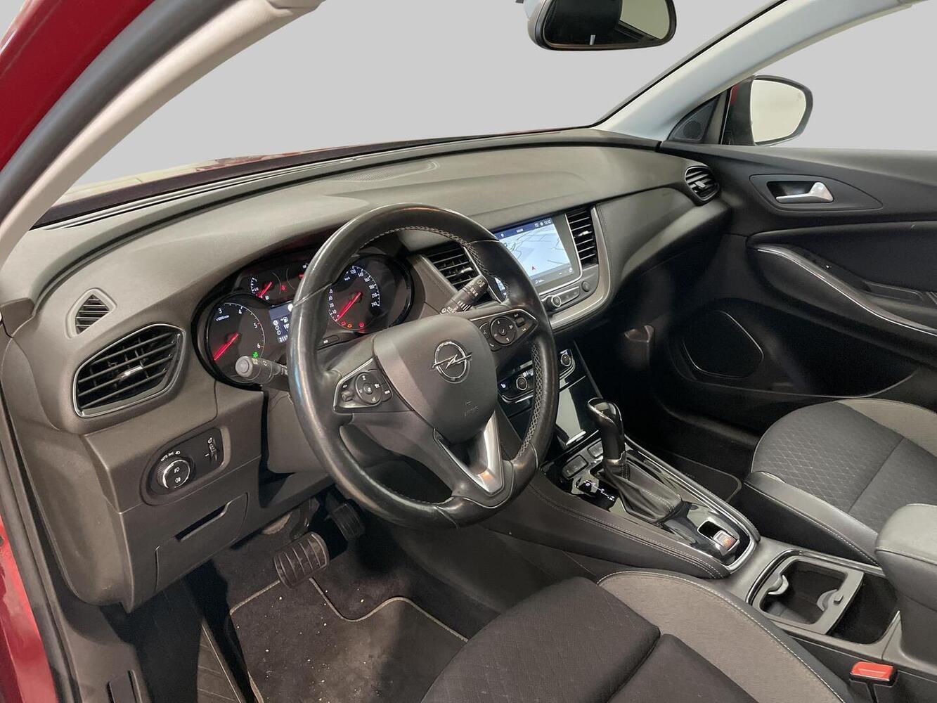 Opel Grandland X vaihtoauto