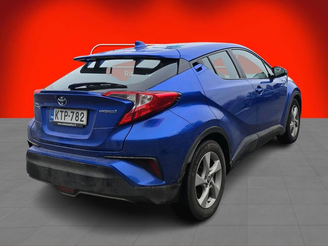 Toyota C-HR vaihtoauto