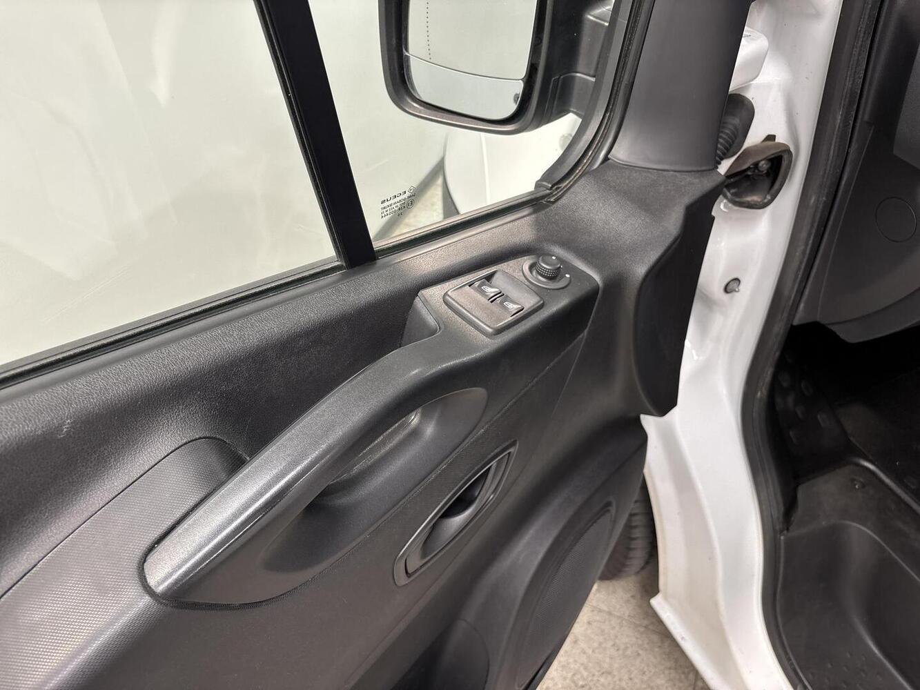 Renault Trafic vaihtoauto