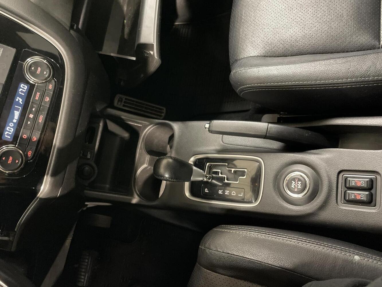 Mitsubishi Outlander vaihtoauto