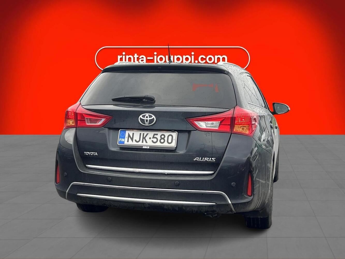 Toyota Auris vaihtoauto