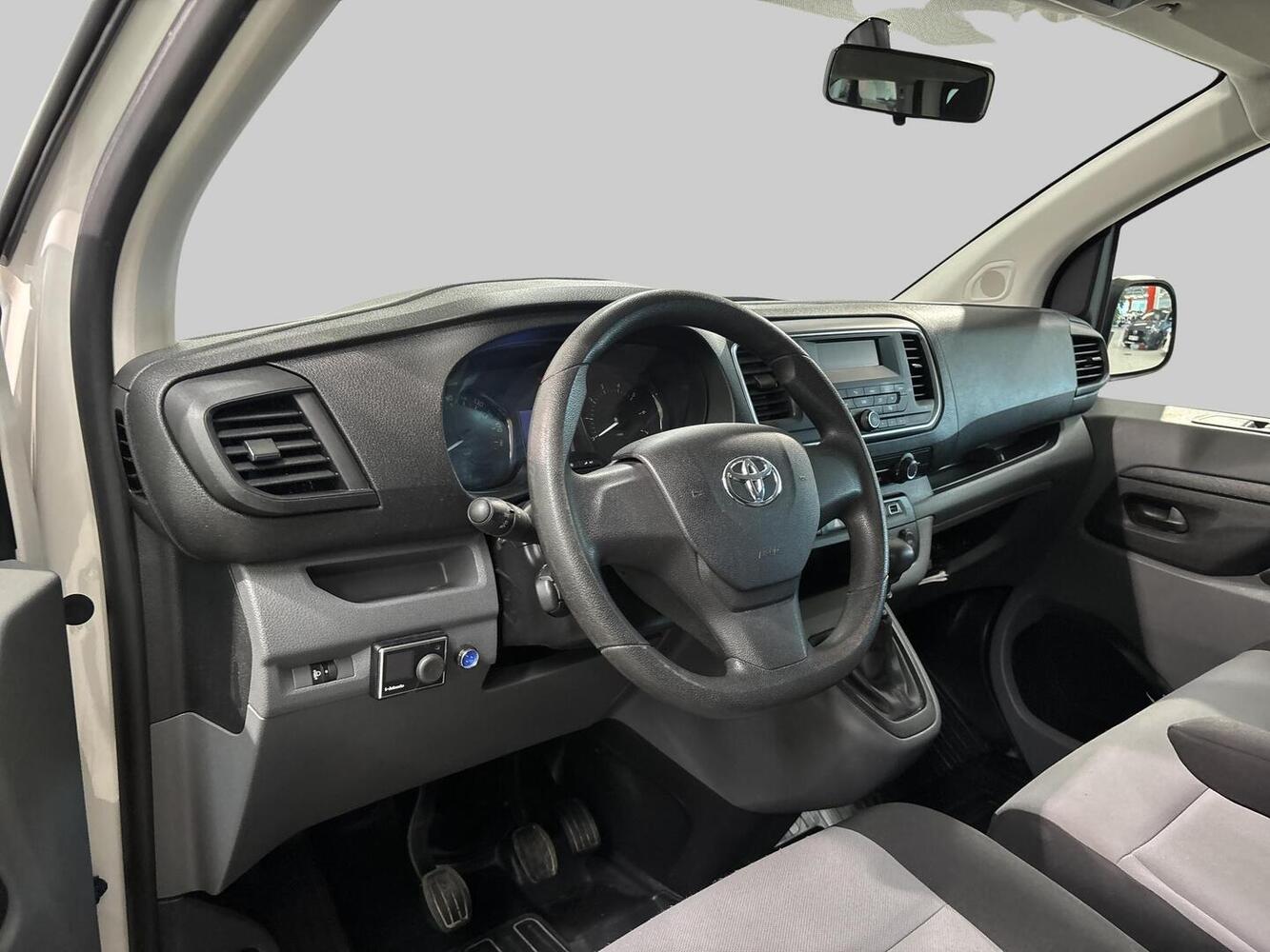 Toyota Proace Verso vaihtoauto