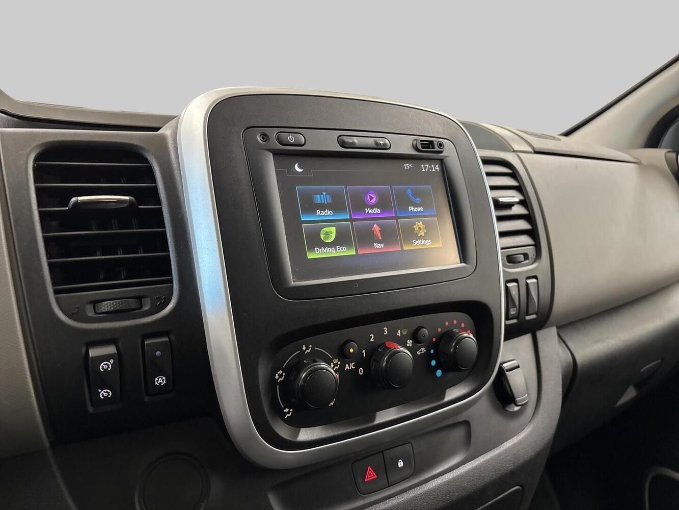 Nissan NV300 vaihtoauto