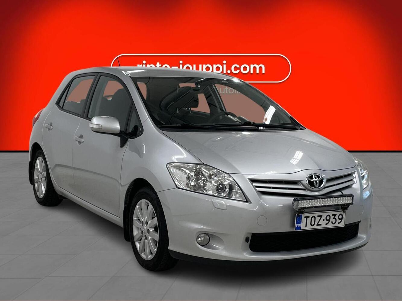 Toyota Auris vaihtoauto