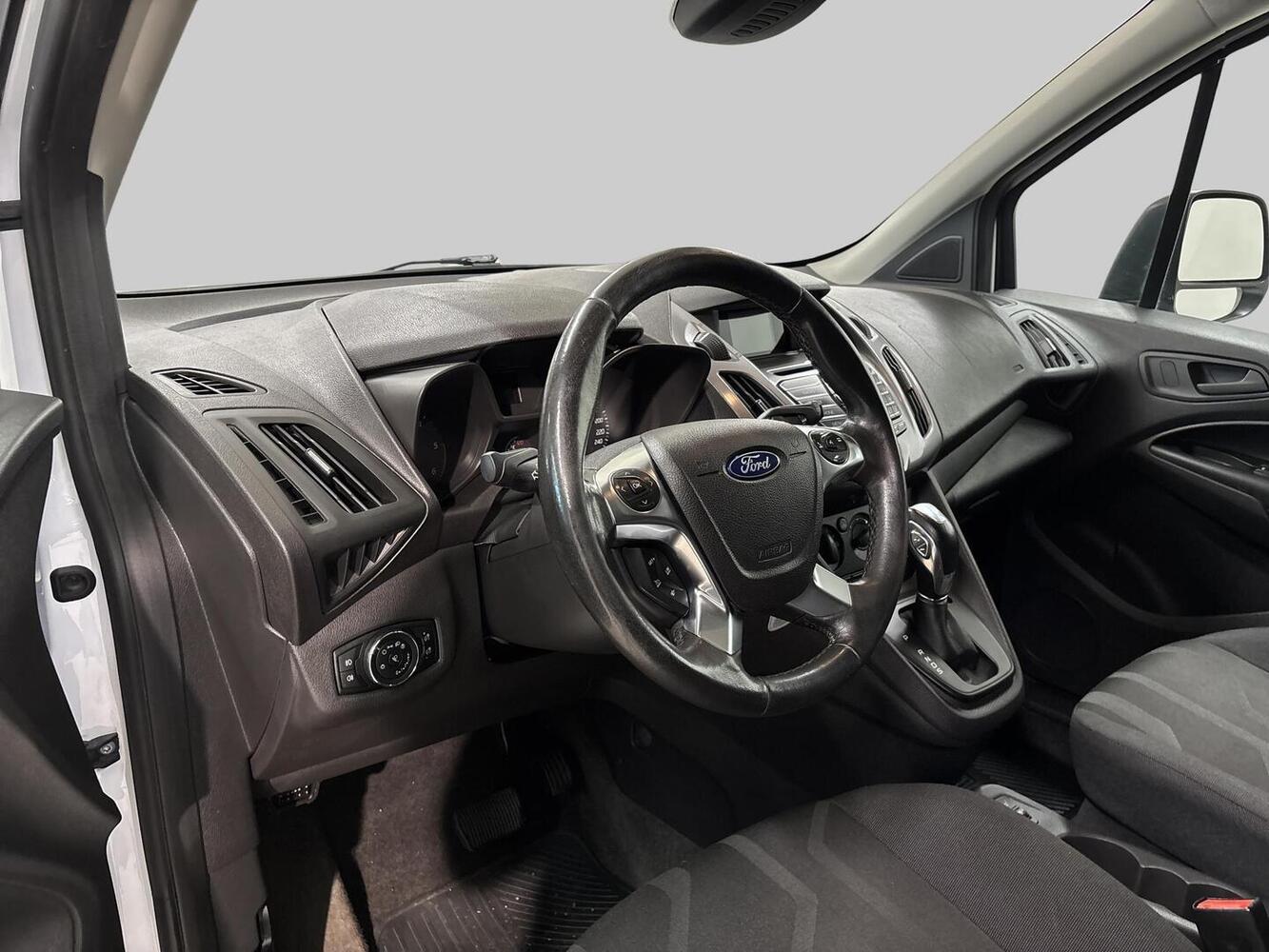 Ford Grand Tourneo Connect vaihtoauto