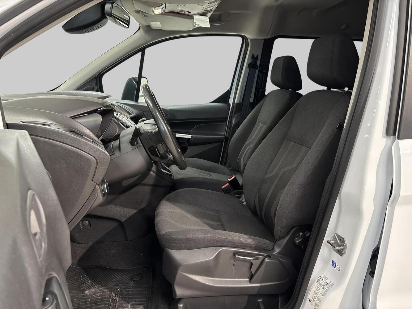 Ford Grand Tourneo Connect vaihtoauto
