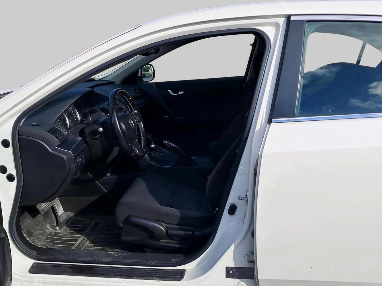 Honda Accord vaihtoauto