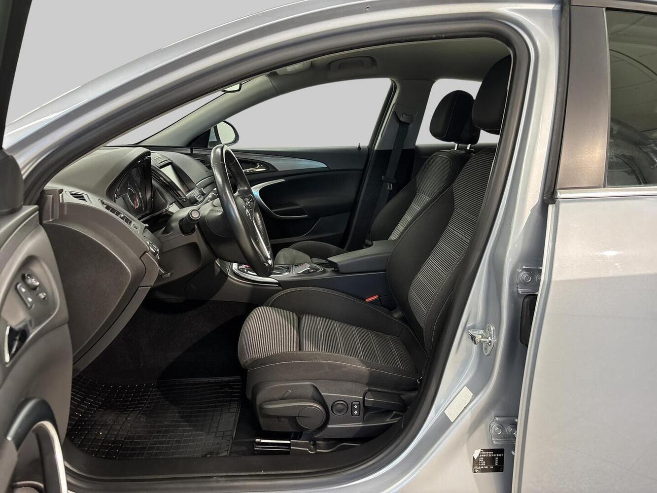 Opel Insignia vaihtoauto