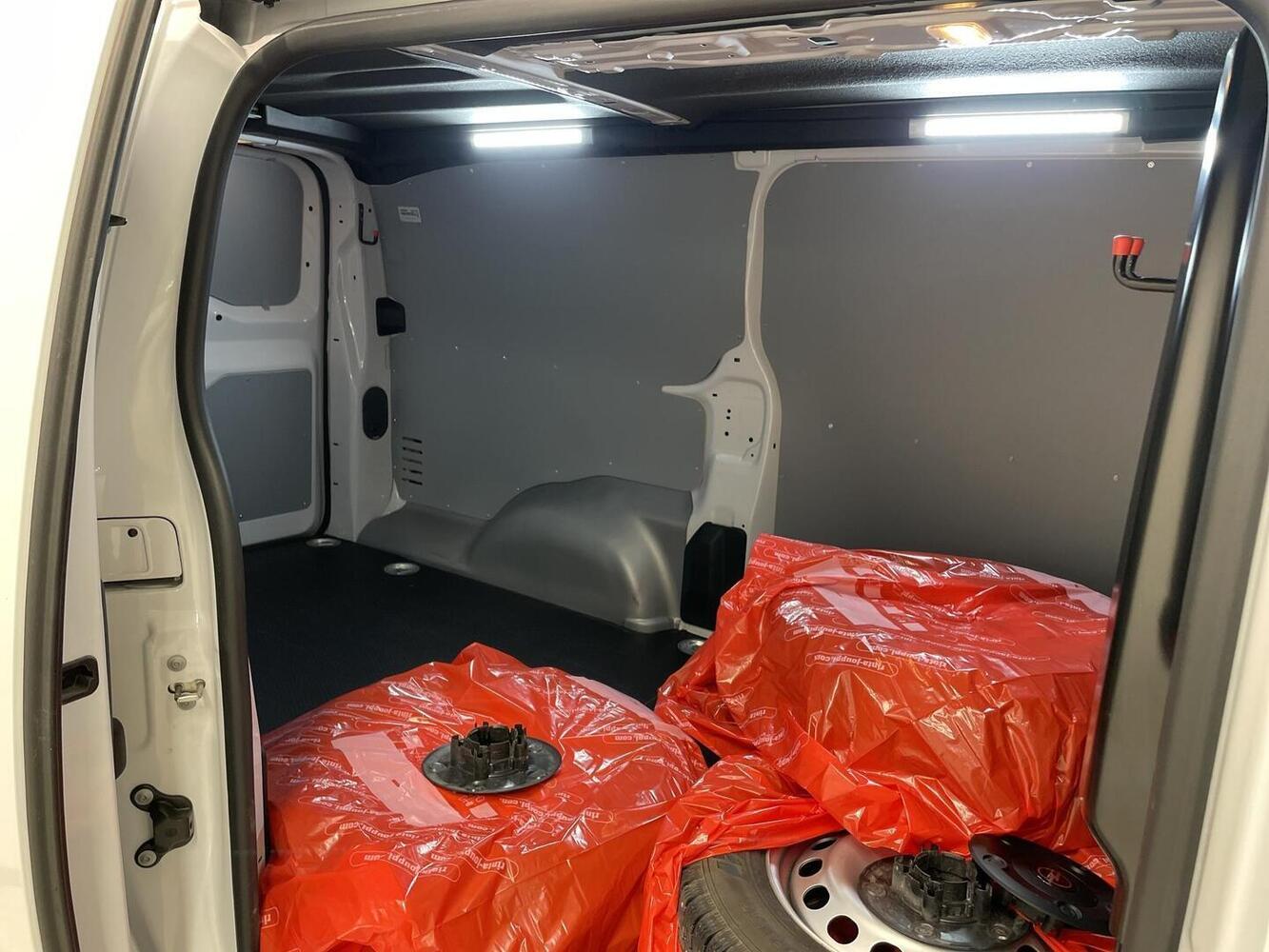 Opel Vivaro vaihtoauto
