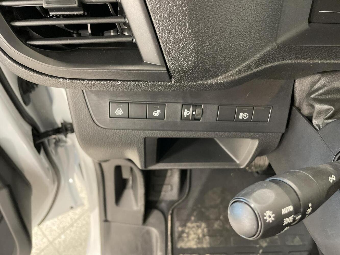 Opel Vivaro vaihtoauto