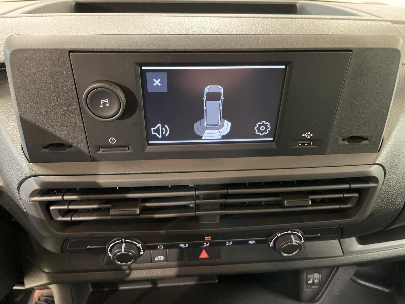 Opel Vivaro vaihtoauto