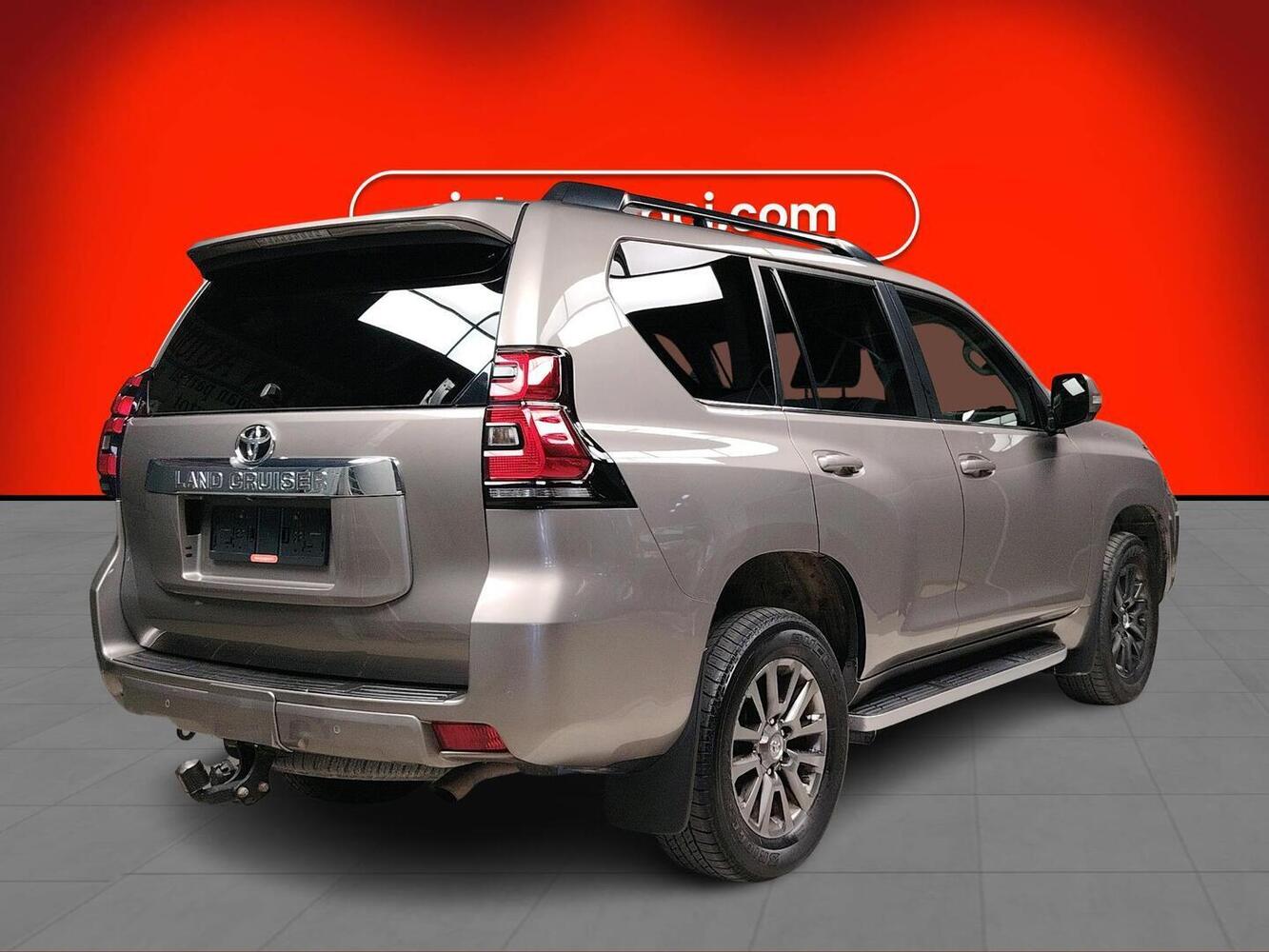 Toyota Land Cruiser vaihtoauto