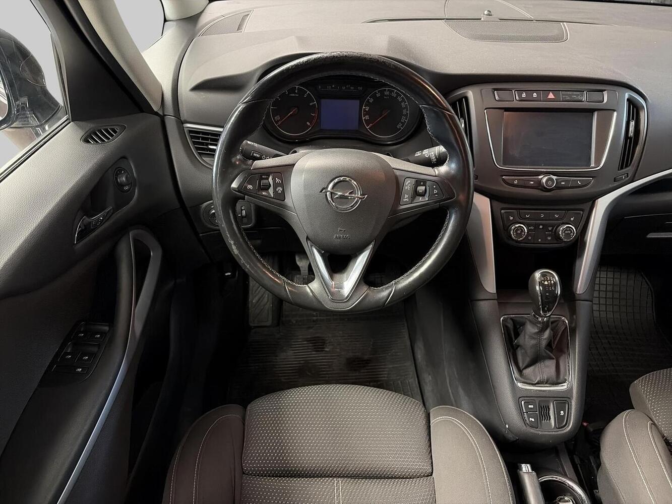 Opel Zafira vaihtoauto