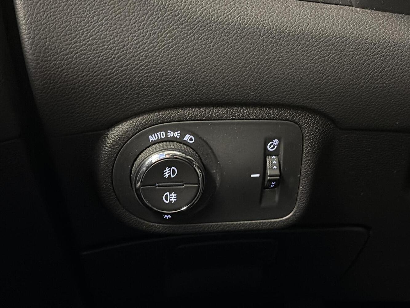 Opel Zafira vaihtoauto